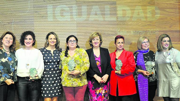 Referentes para mantener un compromiso en femenino