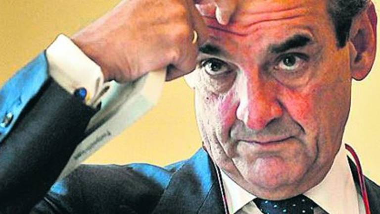 El juez envía a la cárcel a Mario Conde y decreta el arresto domiciliario de su hija El juez envía a la cárcel a Mario Conde y decreta el arresto domiciliario de su hija