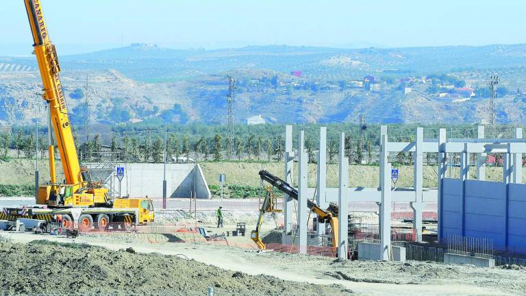 Alvores trabaja para desbloquear la recepción de la obra del Jaén Plaza Alvores trabaja para desbloquear la recepción de la obra del Jaén Plaza