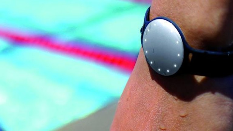 Speedo Shine 2, una pulsera “inteligente” pensada para monitorizar a los nadadores