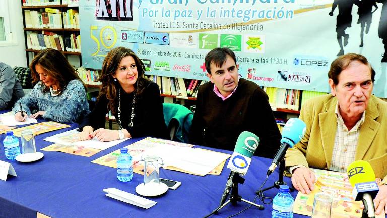 Por la paz y la integración Por la paz y la integración