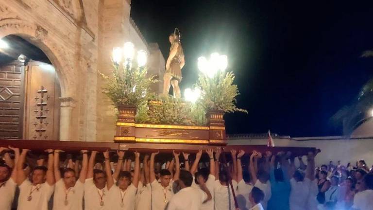 El día más religioso de Arjona acaba con la procesión en honor a San Bonoso y San Maximiano