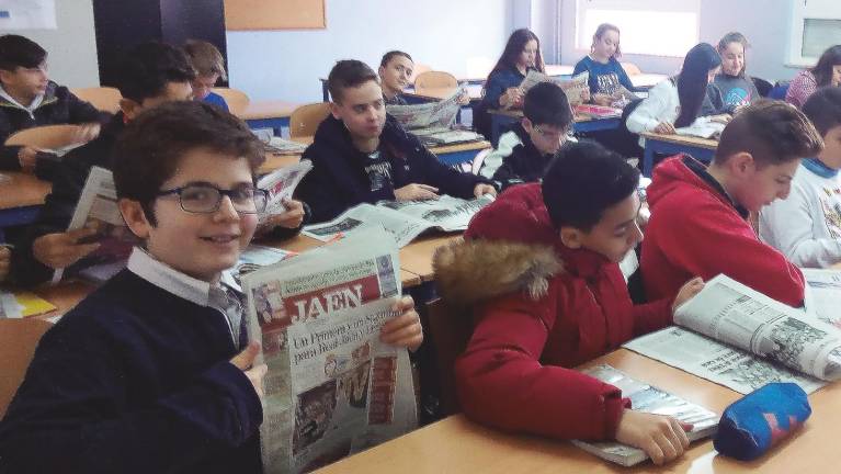 Los estudiantes del instituto Cástulo, periodistas por un día