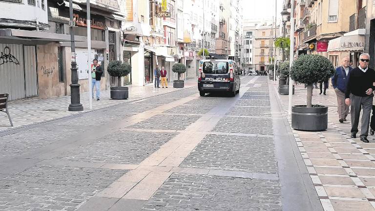 La calle Bernabé Soriano, abierta de 6 a 9 de la mañana