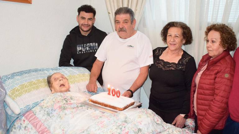 Los 100 años de Esperanza Valdivia: una luchadora de Valdepeñas de Jaén