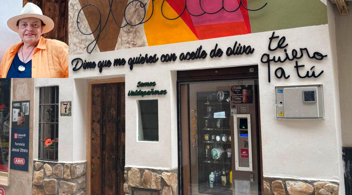 La máquina expendedora “gloriae” ubicada en el número 7 la calle Maestra de la capital, y en la esquina superior izquierda, Gloria Romero. 