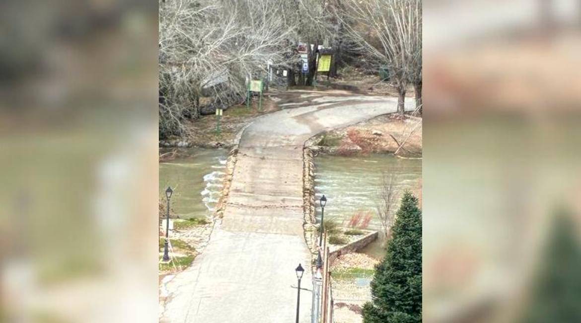 Imagen del puente de Coto Ríos. / Marce Parra.