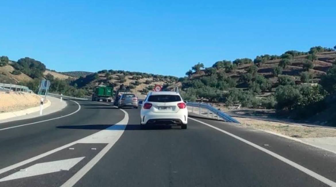 La carretera A-306 a su paso por el término de Torredonjimeno. Archivo. / Europa Press. 