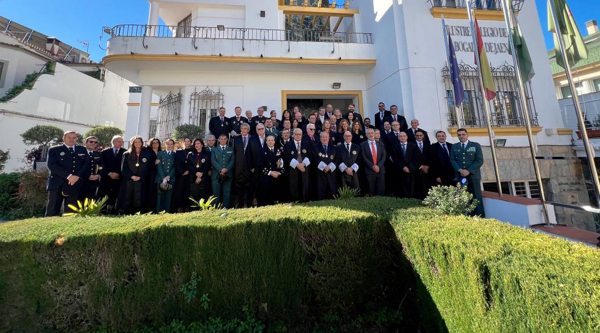 Conmemoración de la Festividad de la Patrona del Colegio de Abogados de Jaén, en la sede colegial. / Jason Moyano / Diario JAÉN.