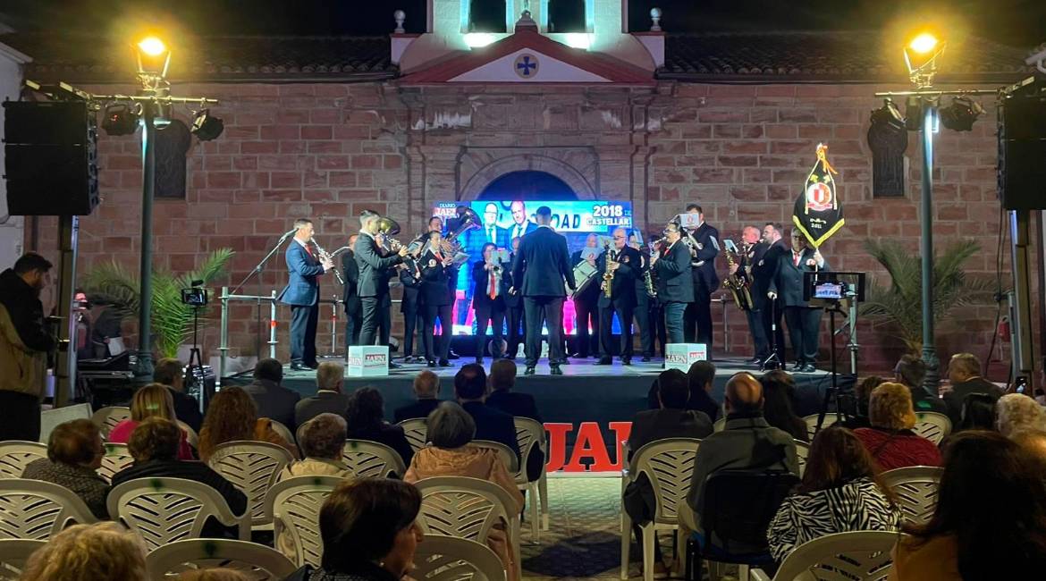 La Banda Municipal de Arquillos durante su actuación musical en la gala de entre de los Premios Reino de Jaén. / A. Bravo. 