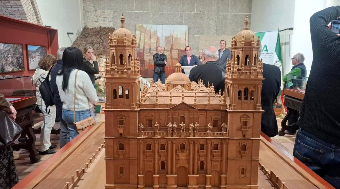 Inauguración de la exposición sobre las canteras de la Catedral de Jaén. / Junta de Andalucía.