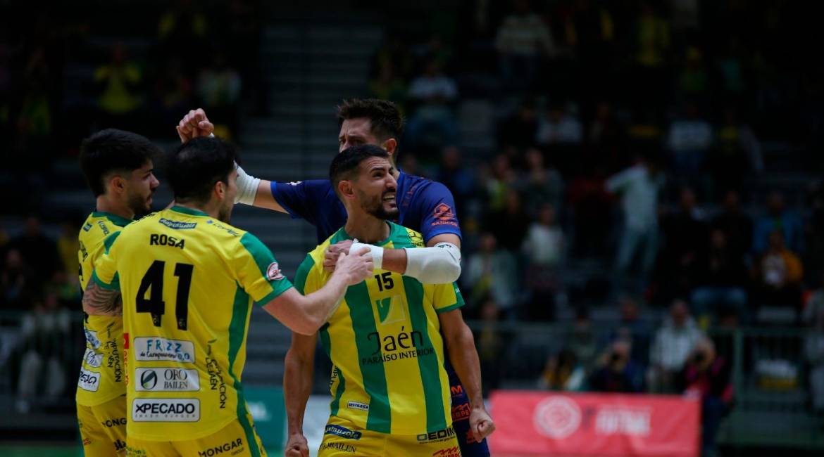 Dani Zurdo, Mati Rosa, Espíndola y Lemine celebran el gol de este último. / Jaén Paraíso Interior FS.