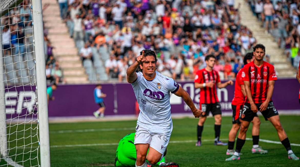 Siverio celebra su tanto. / Real Jaén