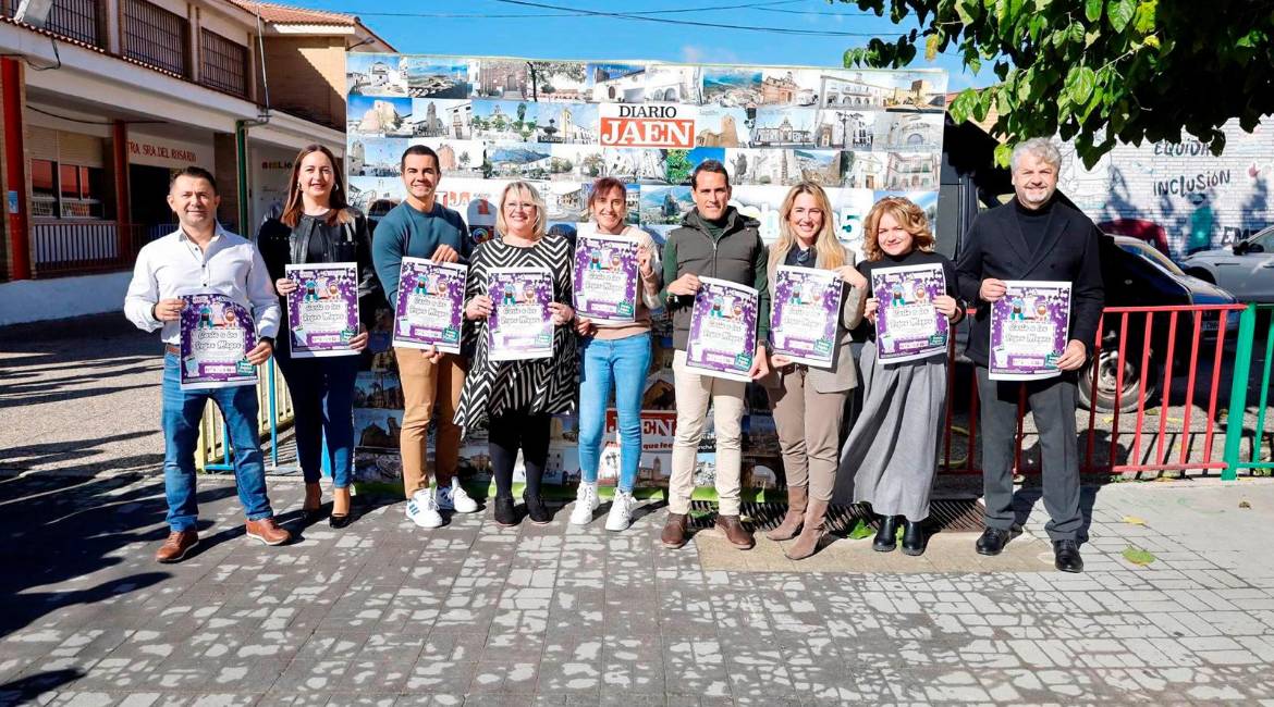 Luis Parras, Ana Gómez, Miguel Ángel Valdivia, María Estela Palacios, Lourdes Gutiérrez, Francisco José Solano, Lola Galán, Ana María Herrador y Juan Espejo en la presentación del sexto concurso Carta a los Reyes Magos. / Jason Moyano / Diario JAÉN.