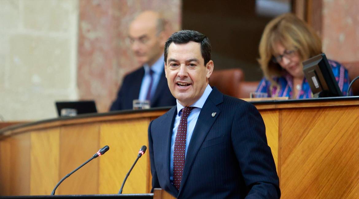 Juanma Moreno, presidente de la Junta de Andalucía, durante el debate sobre el estado de la comunidad.