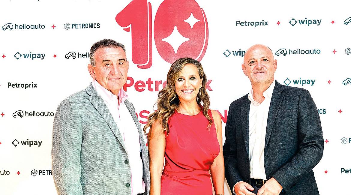 Juan Carlos, Raquel y Manuel Santiago, hermanos y empresarios.