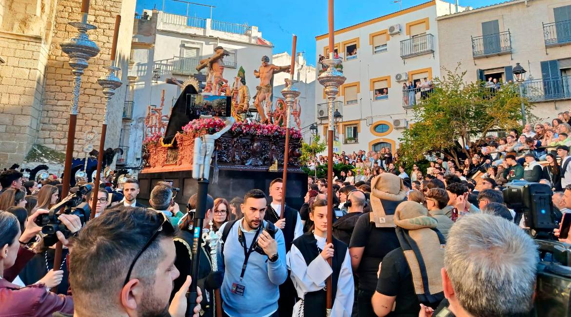 Salida del Calvario en la Plaza de San Juan. / A. Claudio.
