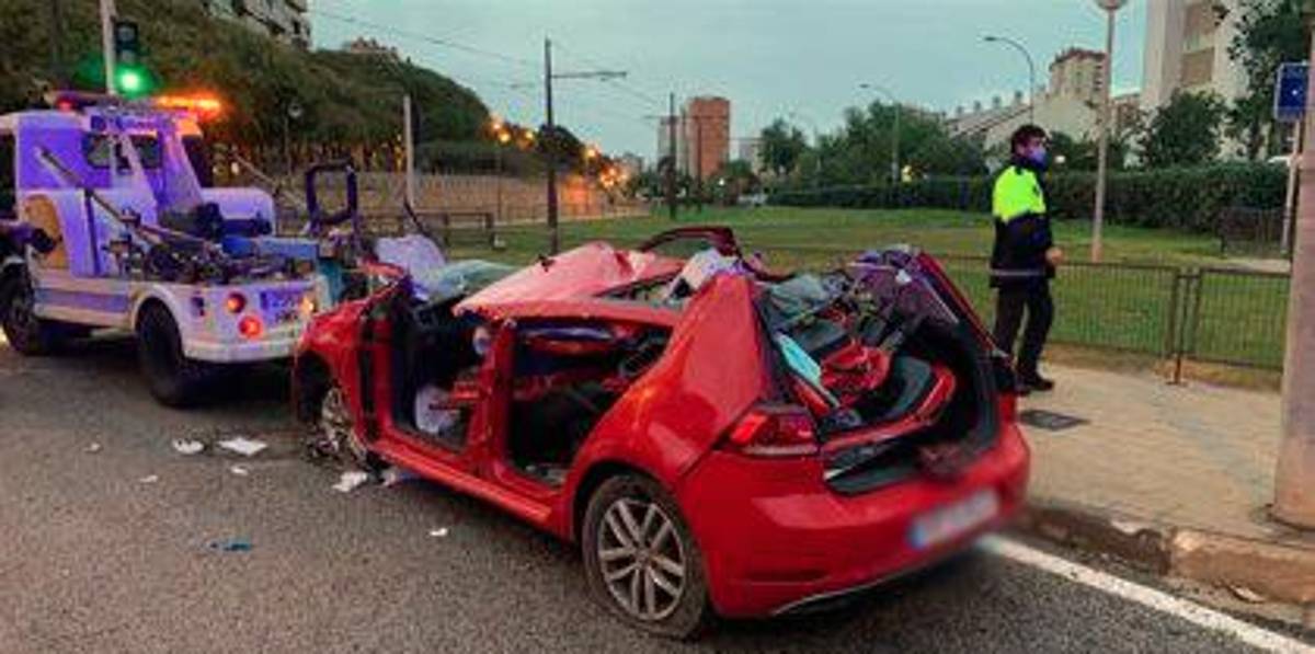 La madrugada deja tres accidentes de tráfico en Alicante La madrugada deja tres accidentes de tráfico en Alicante