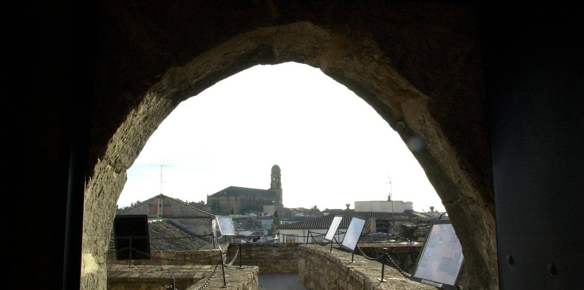<i>Panorámica de Baeza desde la torre de la Puerta de Úbeda. / Agustín Muñoz / Archivo Diario JAÉN.</i> <i>Panorámica de Baeza desde la torre de la Puerta de Úbeda. / Agustín Muñoz / Archivo Diario JAÉN.</i>