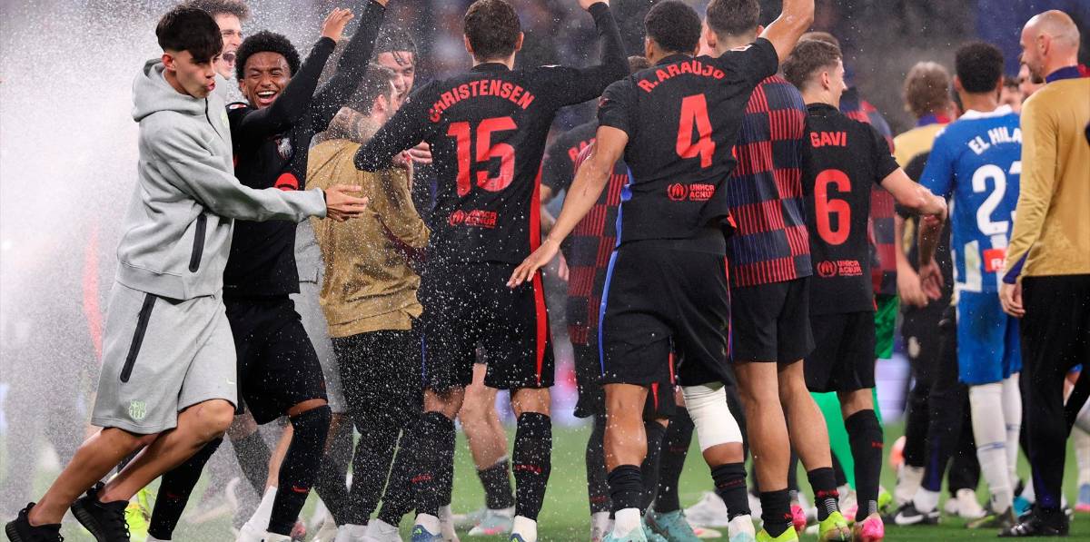 El Barça gana otra Liga en Cornellà El Barça gana otra Liga en Cornellà
