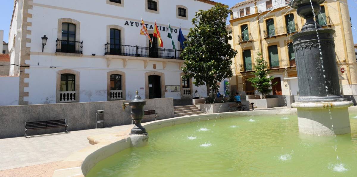 <i>Fachada del Ayuntamiento jiennense de Santisteban del Puerto. / Agustín Muñoz / Archivo Diario JAÉN.</i> <i>Fachada del Ayuntamiento jiennense de Santisteban del Puerto. / Agustín Muñoz / Archivo Diario JAÉN.</i>