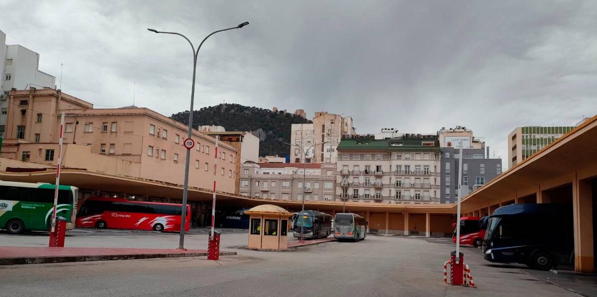 El PSOE urge a la Junta a presentar el estudio de viabilidad del traslado de la estación de autobuses El PSOE urge a la Junta a presentar el estudio de viabilidad del traslado de la estación de autobuses