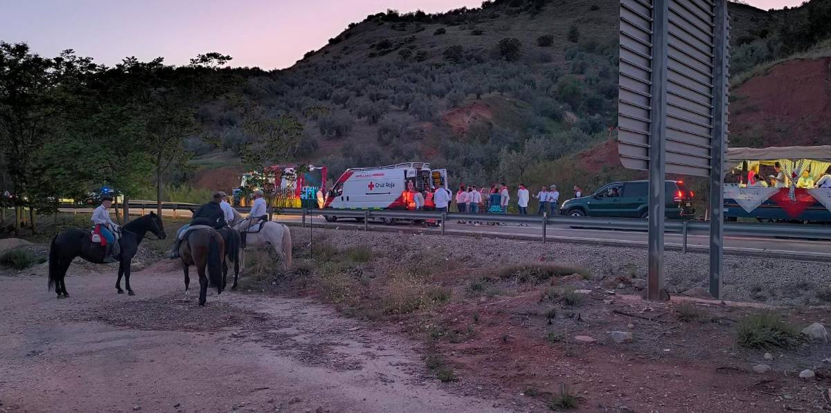 Dos heridos de gravedad en un accidente de tráfico en Huelma Dos heridos de gravedad en un accidente de tráfico en Huelma