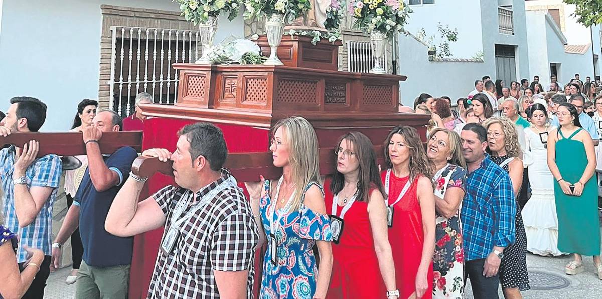 La estela de la Virgen del Carmen en el Puente del Obispo La estela de la Virgen del Carmen en el Puente del Obispo