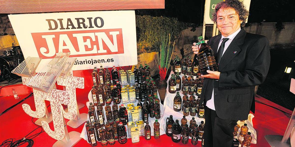 <i>Joselito recoge el Premio Mar de Olivos en 2013. </i> <i>Joselito recoge el Premio Mar de Olivos en 2013. </i>