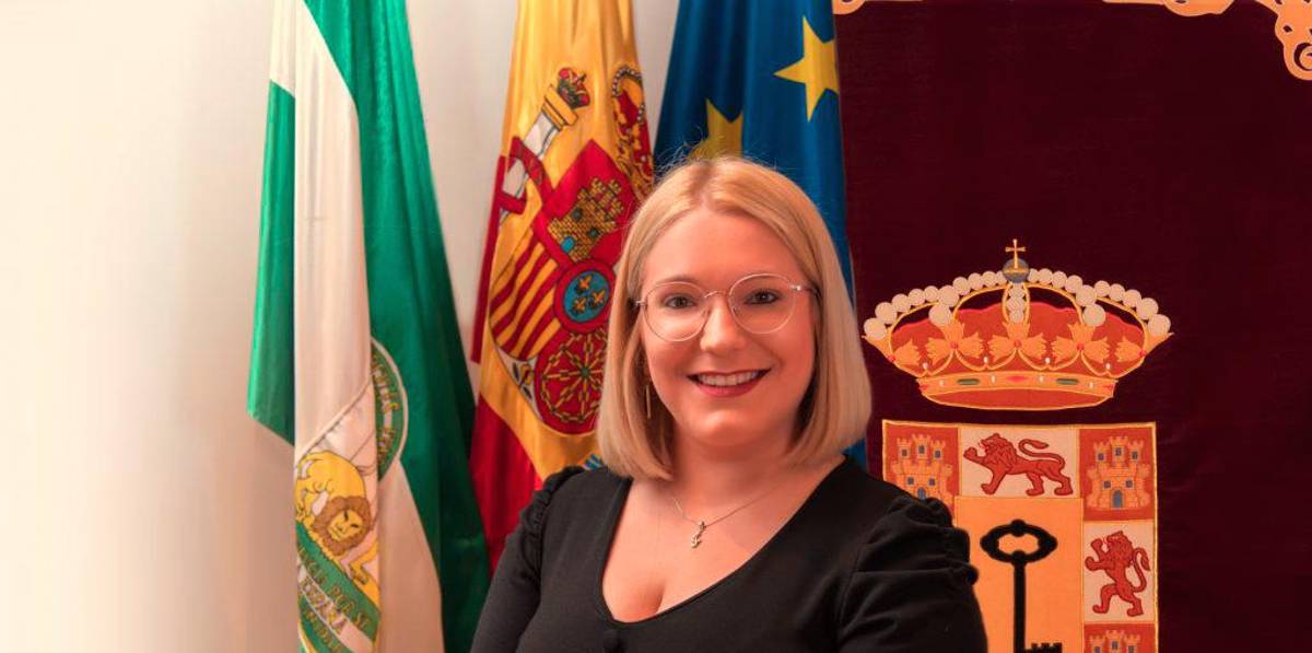 Alicia Sidonia Moya se va del grupo de concejales del PSOE Alicia Sidonia Moya se va del grupo de concejales del PSOE