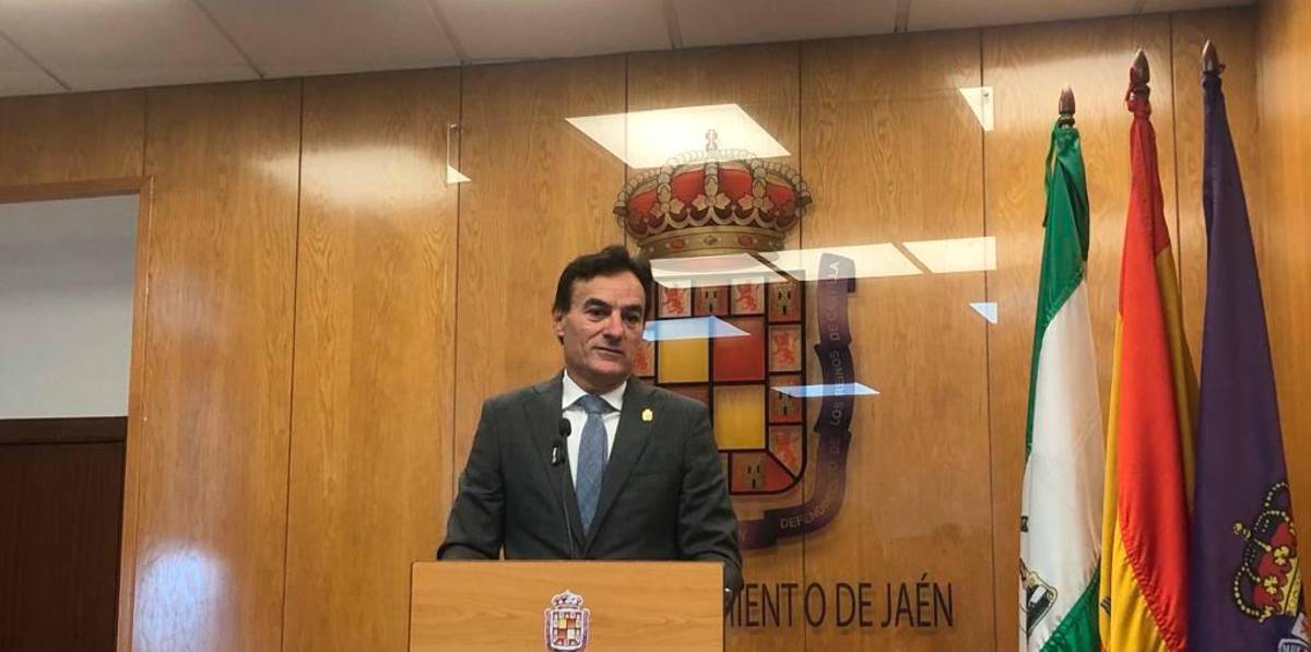 Agustín González habla de situación “crítica” al no poder cumplir con las obligaciones financieras del Ayuntamiento Agustín González habla de situación “crítica” al no poder cumplir con las obligaciones financieras del Ayuntamiento
