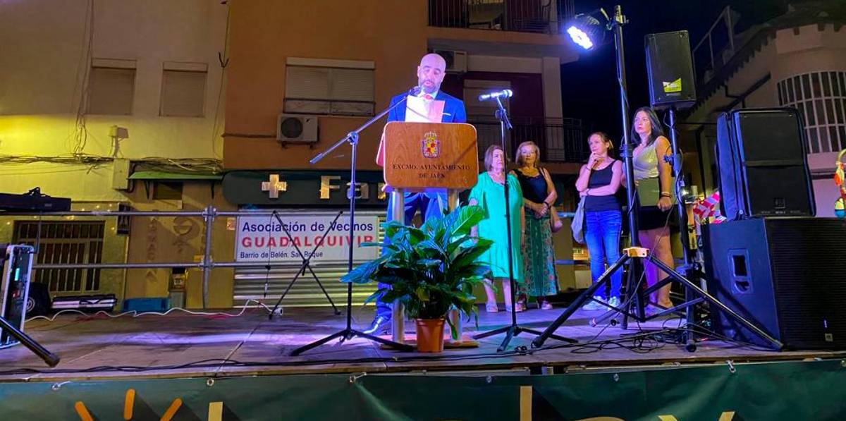 Emotivo pregón a cargo del escritor Martín Lorenzo Paredes en el barrio de Belén y San Roque Emotivo pregón a cargo del escritor Martín Lorenzo Paredes en el barrio de Belén y San Roque