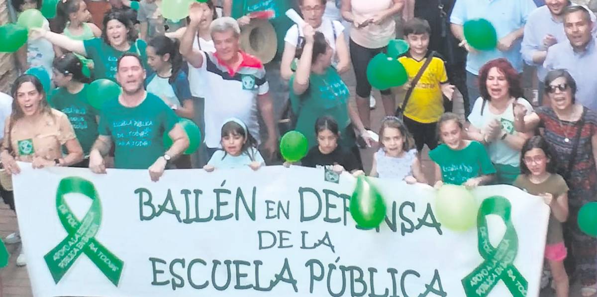 Clamor en Bailén para que no se pierda una clase de Infantil Clamor en Bailén para que no se pierda una clase de Infantil