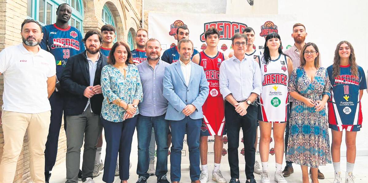 El Jaén Club Baloncesto tiene un techo de 2,18 metros El Jaén Club Baloncesto tiene un techo de 2,18 metros