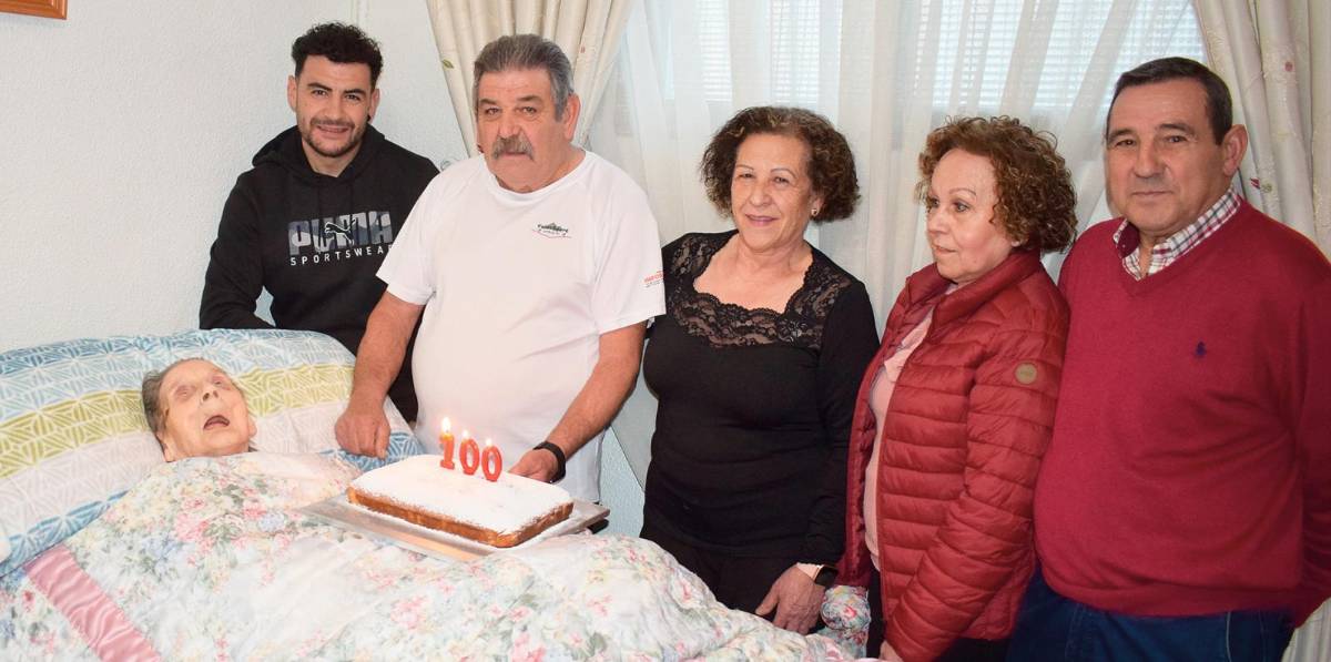 Los 100 años de Esperanza Valdivia: una luchadora de Valdepeñas de Jaén Los 100 años de Esperanza Valdivia: una luchadora de Valdepeñas de Jaén