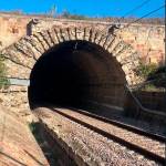 Vista general del túnel ferroviario de Espeluy, uno de los 13 que se adaptarán para la futura autopista ferroviaria.