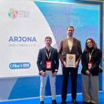 Acto de entrega de distintivo de Pueblo Mágico de España. / Facebook: Manuel José Relaño Montoro.