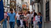 TRADICIÓN. Santa Ana en su paseo desde la ermita hasta la parroquia de San Bartolomé.