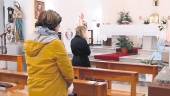 ATÍPICA. Los feligreses rezan una oración en honor a San Isidro durante la eucaristía.