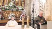 EUCARISTÍA. Antonio Vela y Miguel Ráez, durante la misa de romeros celebrada en la capilla de la Chiquitilla.