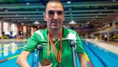 Miguel Ángel Martínez Tajuelo, con una de sus cosechas de medallas. / Archivo Diario JAÉN.