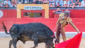 José Tomás lidia un toro en la plaza de toros de Jaén a 12 de junio de 2022 / Francis Sánchez.
