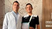 Víctor Bárcena y José Manuel Díaz, después de su operación de clavícula.