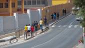 Grupo de menores migrantes de camino a un centro de acogida, en una imagen de archivo. / Antonio Sempere / Europa Press. 