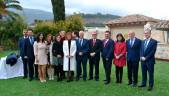 EN FAMILIA. La delegada de Sanidad, Trinidad Rus, junto con el presidente del Consejo Andaluz de Colegios de Médicos, Emilio Manuel García; el presidente del Colegio de Dentistas de Jaén, Lorenzo de Torres, miembros de la junta directiva y otras personalidades.