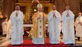 CEREMONIA. Francisco Javier Cova, el obispo de la Diócesis, Amadeo Rodríguez, Jesús Llopis y Antonio Guerrero, tras la ordenación.