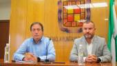 ANUNCIO. José Manuel Higueras y Carlos Alberca, durante la rueda de prensa.