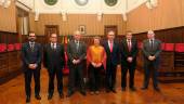 ENCUENTRO. Pilar Parra junto con los presidentes de agrupaciones y federaciones de cofradías andaluzas.
