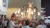 El trono de la Virgen dispuesto para su entrada en la parroquia de Nuestra Señora de la Fuensanta, finalizada la procesión. / Diario JAÉN.
