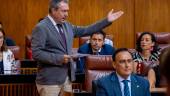 Juan Espadas, en una intervención en el Parlamento. / Francisco J. Olmo / Europa Press.